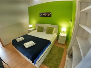 Lisbon T2 apartment in typical villa in Sapadores Lisbon - Lisbona - 0