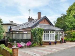 Morpeth town centre - Cottingburn House - Morpeth - 0