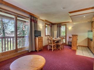 Appartement de Standing avec Piscine à Plagne Villages, Proche Pistes et Commerces - FR-1-455-218 - 2