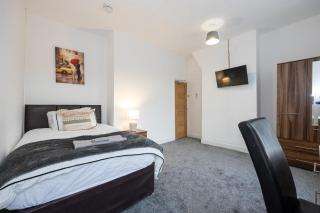 M6 Guest House - 5