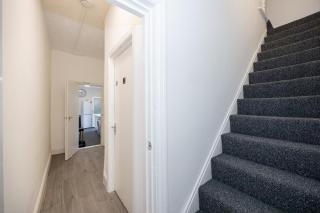 M6 Guest House - 9