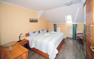 Hotel/Pension Bradhering - Ahrenshoop - 1
