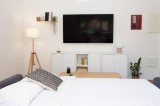 Bright and Cozy Bauhaus Gem - Ra‘ananna - 7