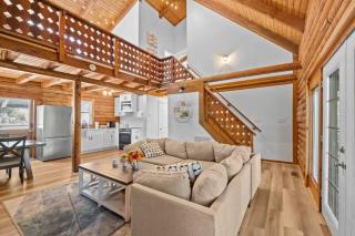 The Big Smokey cabin w/game room & HOT TUB - 5