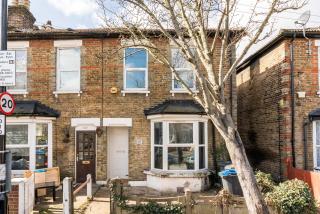 Nicely Furnished double room - Close to Croydon Hospital - Thornton Heath - 4