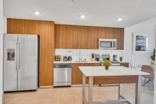 Beautiful Unit with Amazing View & Free Parking - Miami - 5