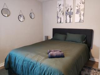TRANQUIL OASIS - Private Rooms -Near Downtown Indianapolis - Indianapolis - 8