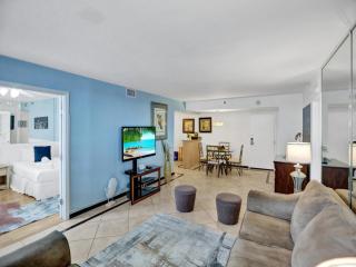Cozy Ocean View Condo Beach Service 610 - 0