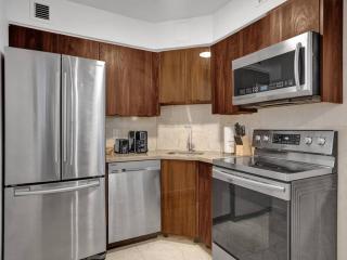 Luxury Ocean View Condo Beach and Resort 1216 - Miami Beach - 4