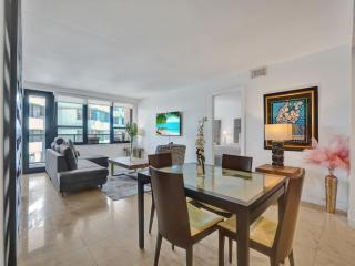 Luxury Ocean View Condo Beach and Resort 1216 - Miami Beach - 3