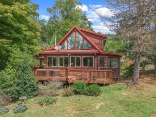 Luxury Cabin 45 Min to Asheville Hot Tub & Fire pit - Marion - 0