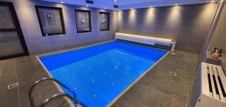 Ferienwohnung mit Innenpool 28-30 Grad, Garten, und Terasse - Neuss - 0