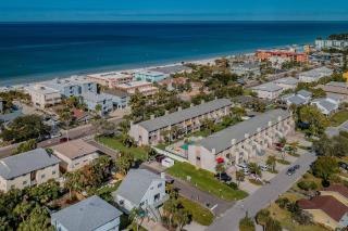 Beautiful Beach Home - Clearwater Beach - 4