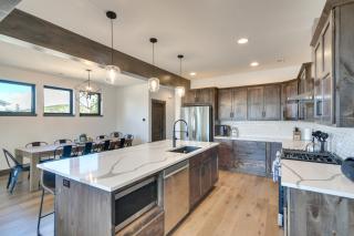 In Granby Ranch Ski Resort Sleek Home with Hot Tub! - 9