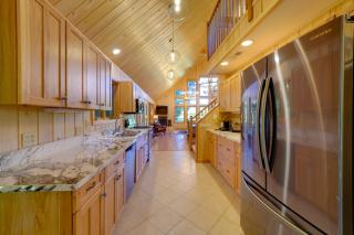 Riverfront West Virginia Cabin with Screened-In Deck - 4