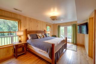 Riverfront West Virginia Cabin with Screened-In Deck - 3
