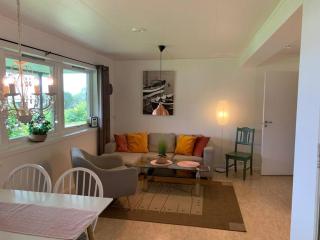 Apartment with two bedrooms, close to the airport, great view - Kvaløya - 5
