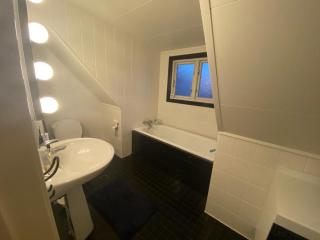 5 Bedrooms House in Lillestrøm Central - 5 mins walk from Lillestrøm Station - 3