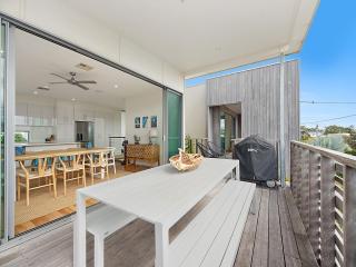 4 Mackay Street Dicky Beach - 8