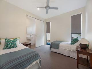 4 Mackay Street Dicky Beach - 3