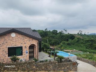Sunshine Aewol Entire House - Jeju - 6