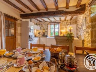 Évasion Romantique au Prieuré avec Jardin en Anjou, Petit-Déjeuner Inclus - FR-1-622-63 - Méa - 4