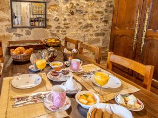 Évasion Romantique au Prieuré avec Jardin en Anjou, Petit-Déjeuner Inclus - FR-1-622-63 - Méa - 2