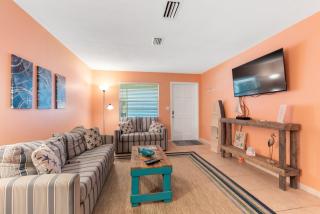 Charming Beach Villa B - Clearwater Beach - 4