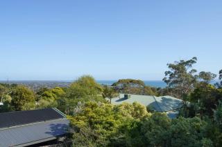McRae Hillside Terrace - Panoramic Family Living - 0