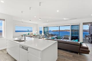 Bluewater Splendour - Heated infinity pool and amazing views!! - Salamander Bay - 5