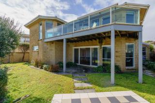 Beachfront at Bonbeach - A Coastal Lifestyle Gem - Melbourne - 6