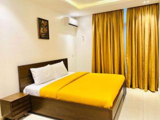 OlliebeierArtApartment Charming recently refurbished three-bedroom apartment located in VI - Lagos - 7