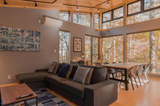 Hakuba Arboretum — Luxury Chalet in Forest Setting - 9