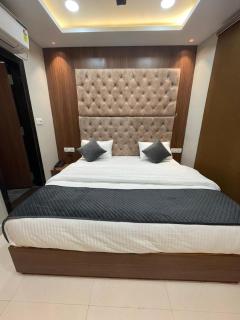 Vishwanath Inn - Varanasi - 0
