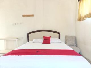 RedDoorz Syariah near Rumah Sakit Umum Wisata UIT - Balangberu - 4