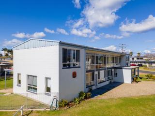 Fishpen Holiday Apartments - Merimbula - 7