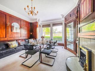 *RE9bC* For your most relaxed & Cosy stay + Free Parking + Free Fast WiFi * - 7