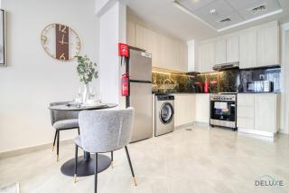 Soothing 1BR at Binghatti Avenue Al Jaddaf by Deluxe Holiday Homes - Dubai - 9