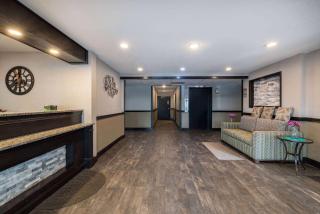 Travelodge by Wyndham Brooklyn Center - Brooklyn Center - 5
