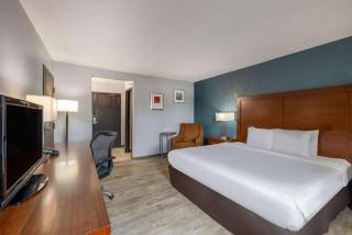 Travelodge by Wyndham Brooklyn Center - Brooklyn Center - 2
