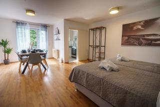 ImmoStay #2 -Moderne Wohnung mit zwei Balkonen, WLAN & Parkmöglichkeit - Stuhr - 3