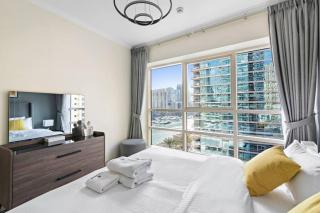StoneTree - Elegant 1 BR with partial view of canal - Dubai - 3
