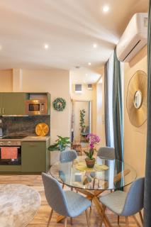 Jungle Apartment with 2 Bathrooms - Budapest - 5