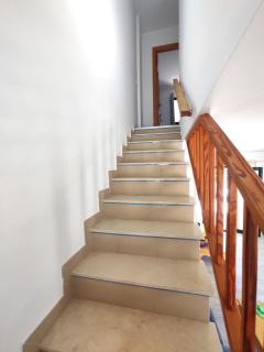 3 Private rooms - 3 habitaciones privadas shared duplex Gara with private pool - 7