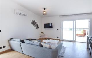 Nice Apartment In Reggio Calabria - Pellaro - 6