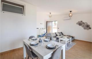 Nice Apartment In Reggio Calabria - Pellaro - 3