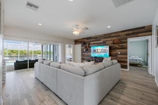 Heaven Found! Stunning River Views & Pool - Villa Island Sunset - Roelens Vacations - Fort Myers - 1