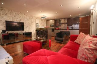 The London Nest: 2BR City Haven - 5