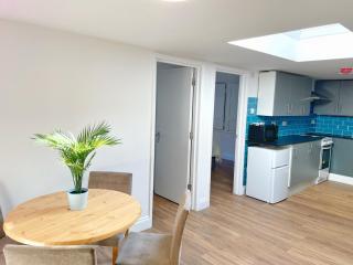 Prime Woolwich 2 Bed Gem - 7