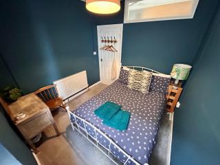 Central Tenby Private Pad - View of High Street - United Kingdom - 2